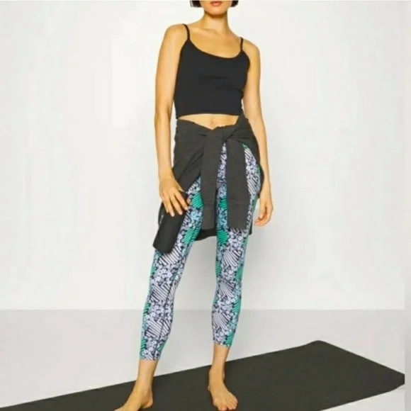 🆕 Free People Movement Daisy Check Print Ditsy Floral 7/8 Leggings S NEW - Picture 4 of 10